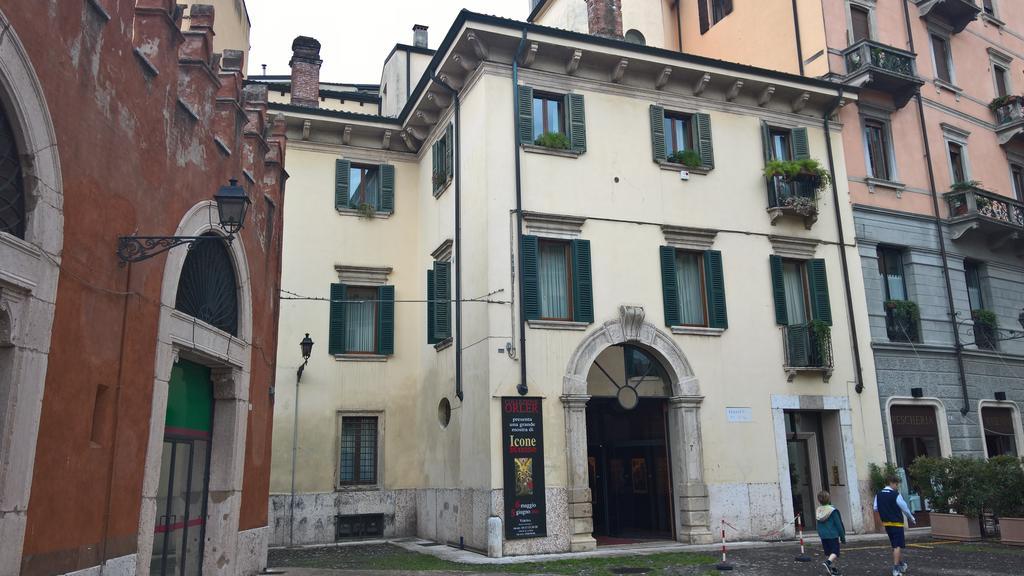 Casa Ferrari Appartamento Verona Sanificato Ozono ภายนอก รูปภาพ